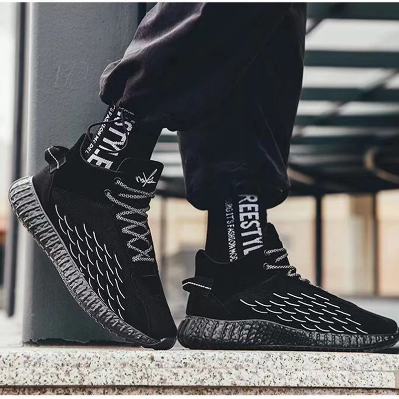 

2020 new men's shoes with fish scale flying woven coconut shoes terracotta reflective shoes men's casual sports shoes