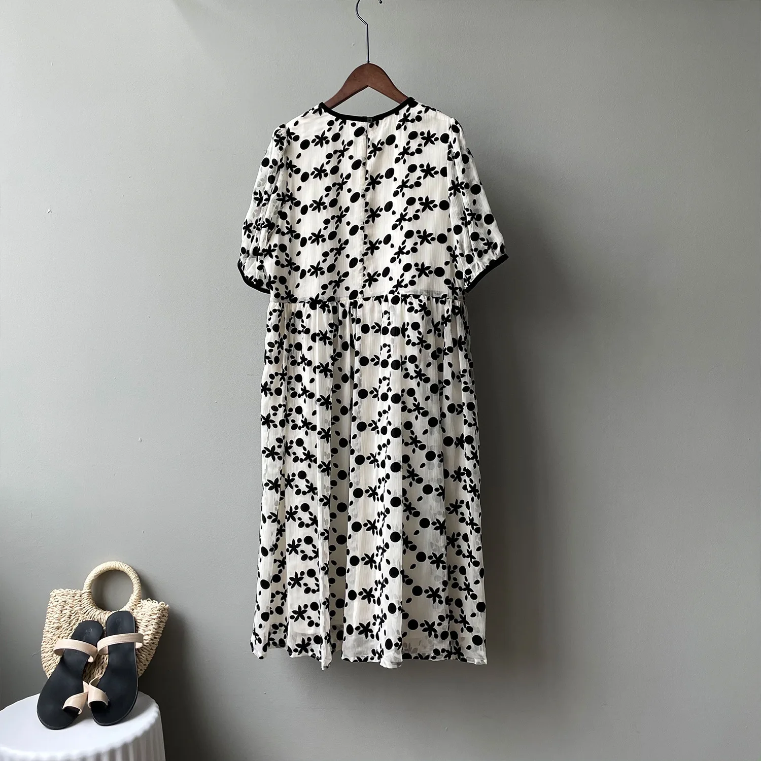

Flocking Floral Dress Women Summer New Round neck Short Sleeve Loose Long Dresses Sweet temperament women dress white dress