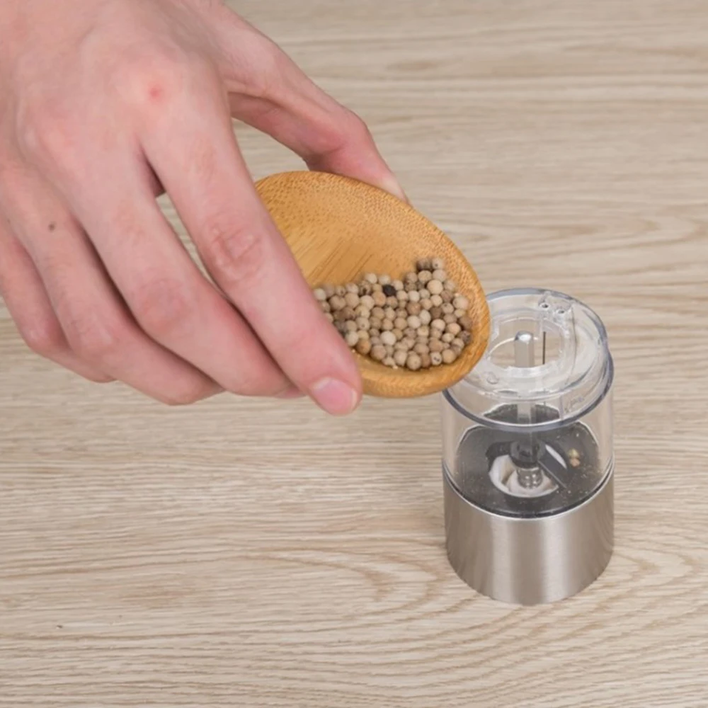 

New Electric Salt Pepper Spice Sauce Stainless Steel Mill Grinder w/ Light Household Kitchen Cooking tool