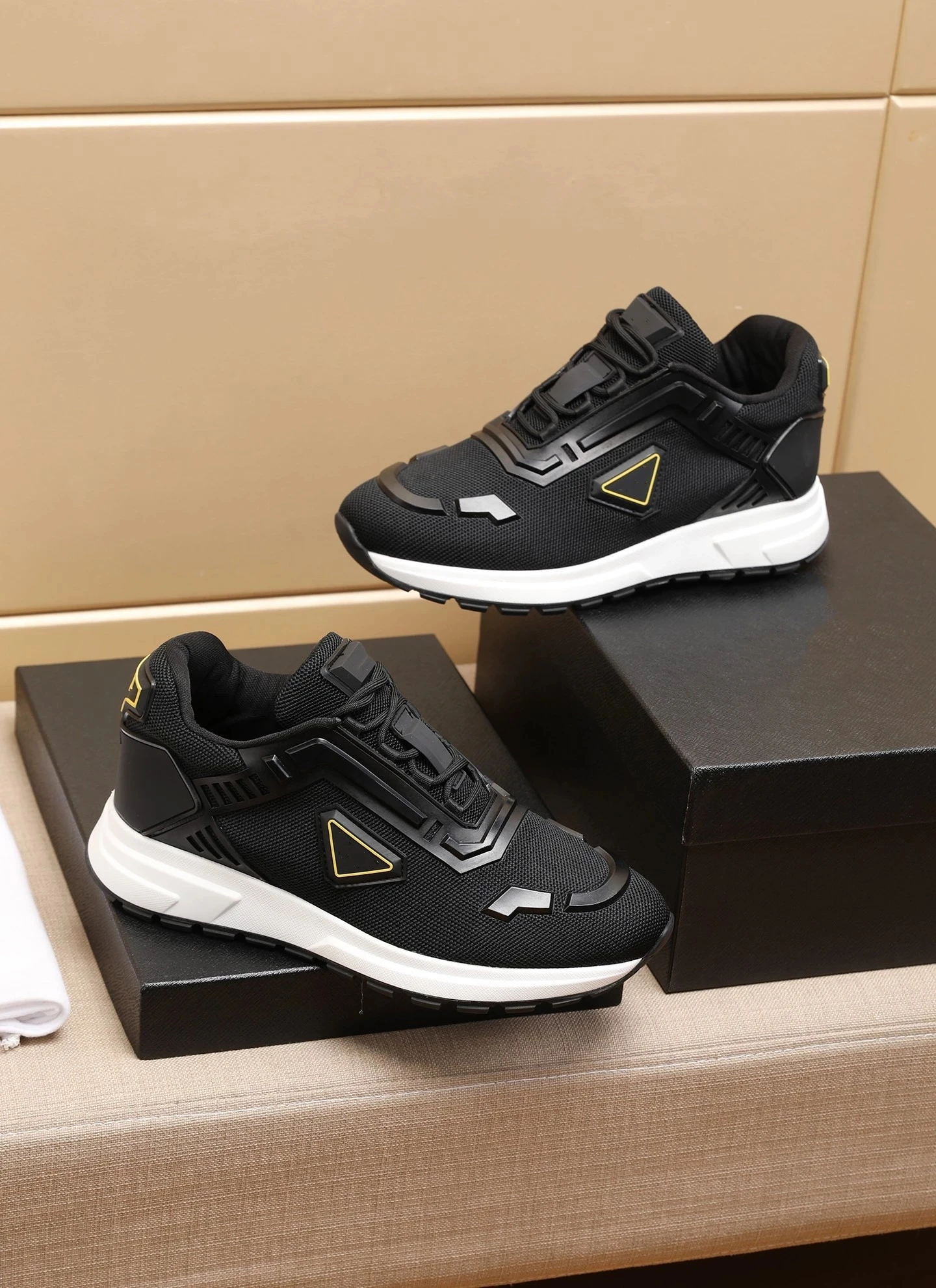 

Мужские Роскошные Дизайнерские кроссовки, высококачественные дышащие повседневные туфли на шнуровке с круглым носком и толстой подошвой, ...