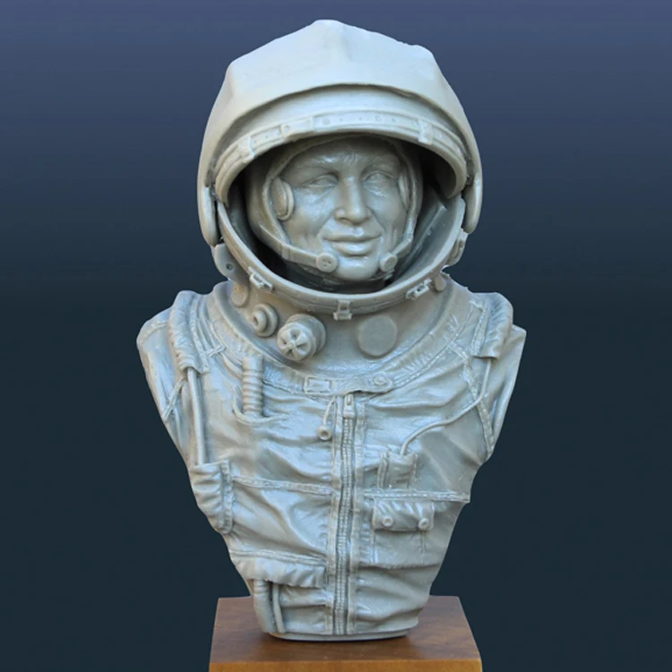Набор для сборки астронавта из смолы 1/9 | Игрушки и хобби
