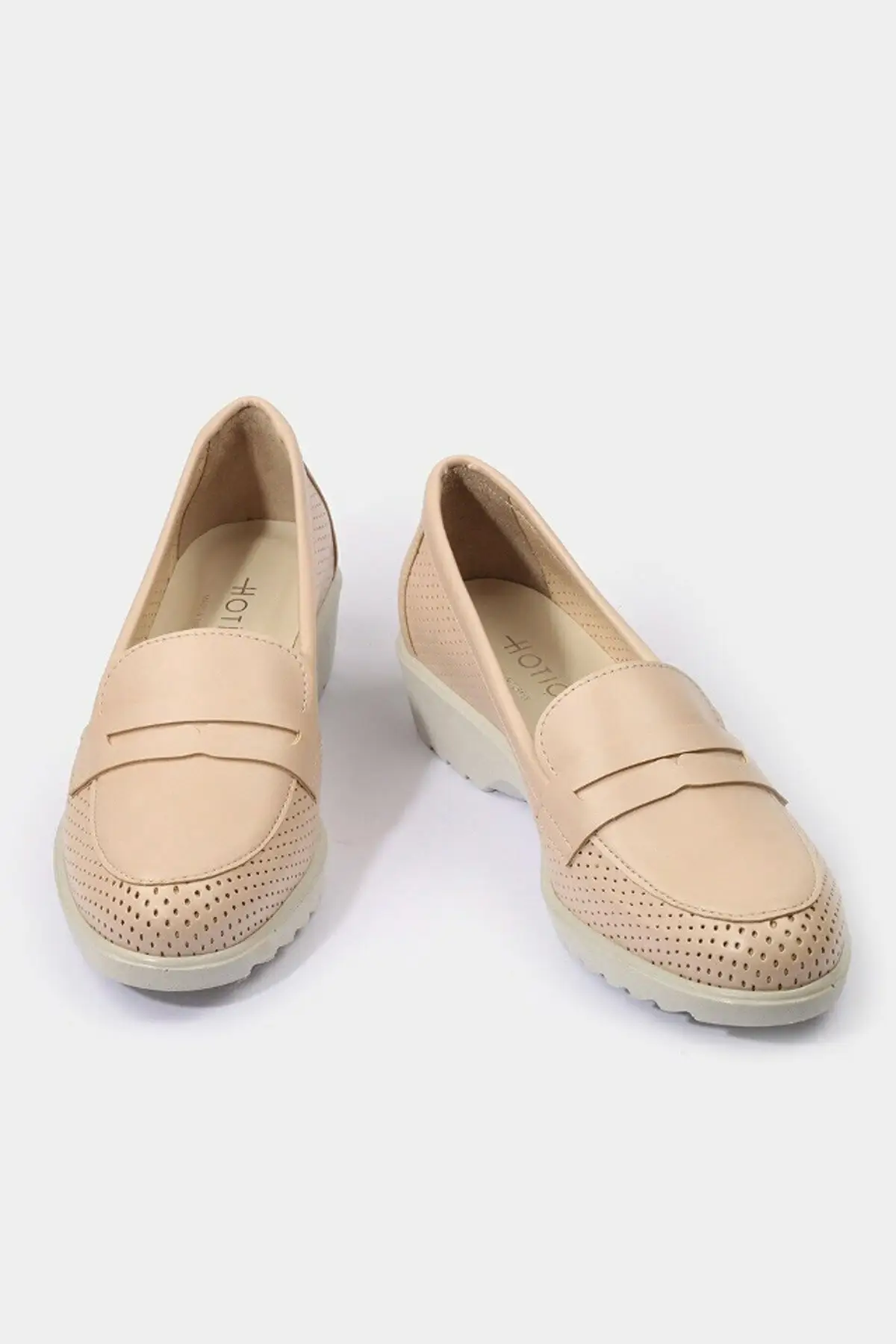 

SarEn Naturel Women Loafer