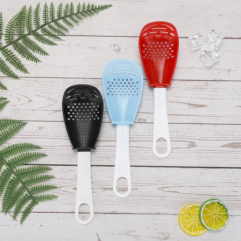

Multifunctional Filter Colander Household Kitchen Grinding Spoon Grinding Ginger Garlic Press Silicone Egg White Separator