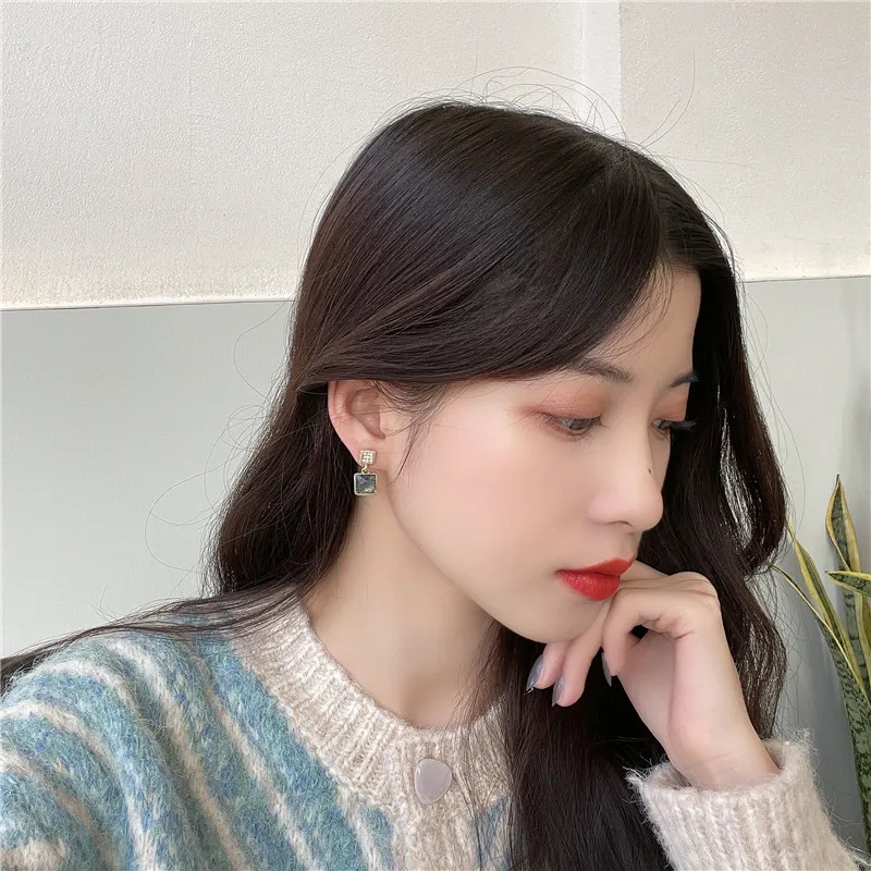 

S925 Needle Geometry Square Earrings Wind Restoring Ancient Ways Hepburn Stud earrings 2021 New Contracted Earrings