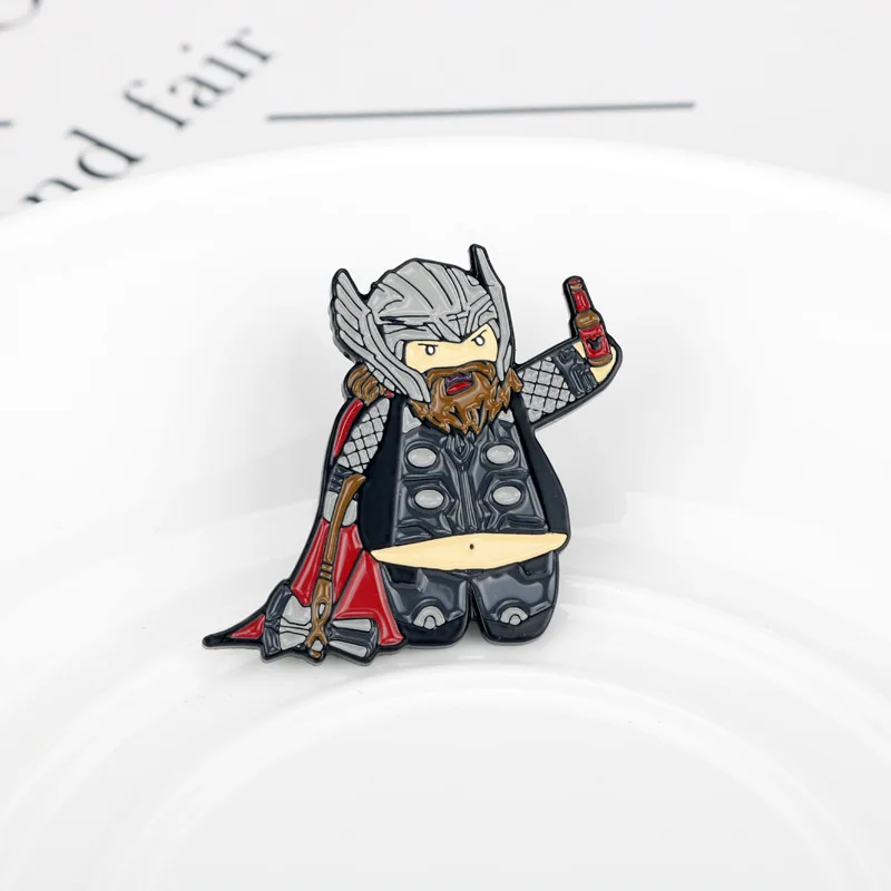 Металлическая брошь в виде героев мультфильма Marvel|Броши| |