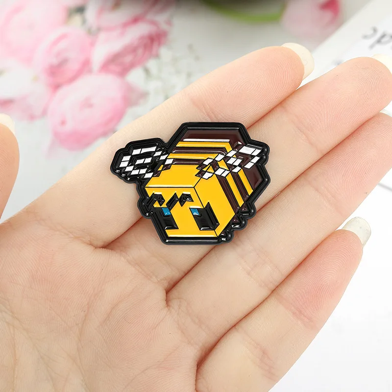 Creative Game Model Brooch Animal Pixel Bee Soft Enamel Pin Cute Cartoon Lapel Medal Badge Minecrafts Collectable Jewelry Gift | Украшения