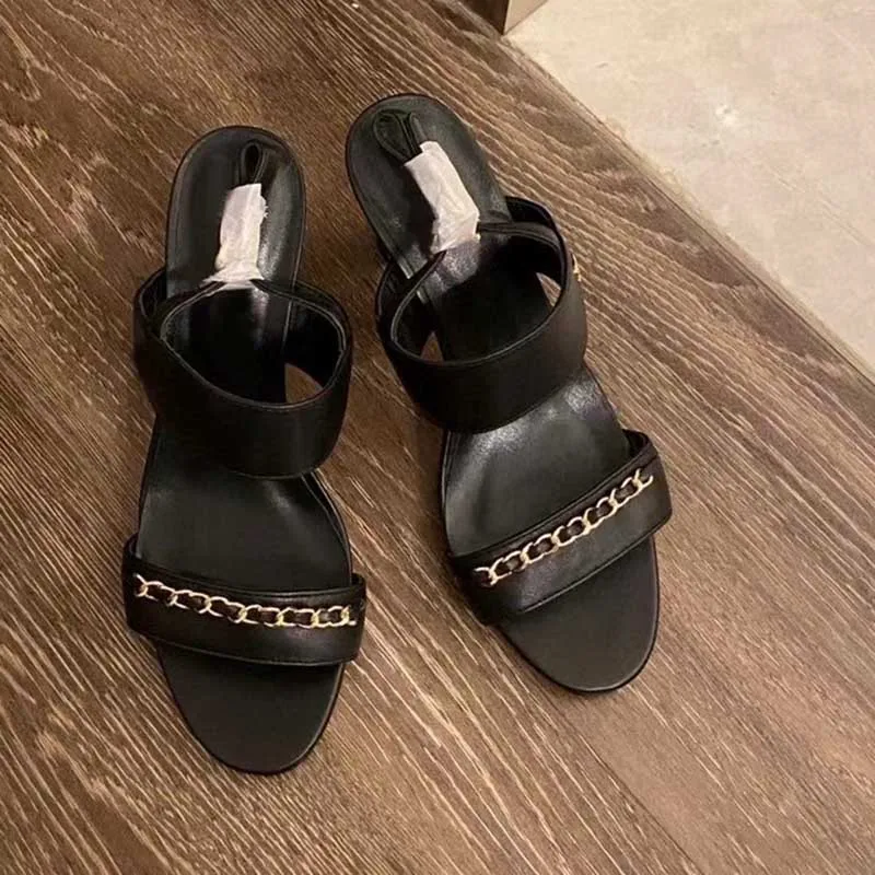 

Женские босоножки из натуральной кожи, на высоком массивном каблуке