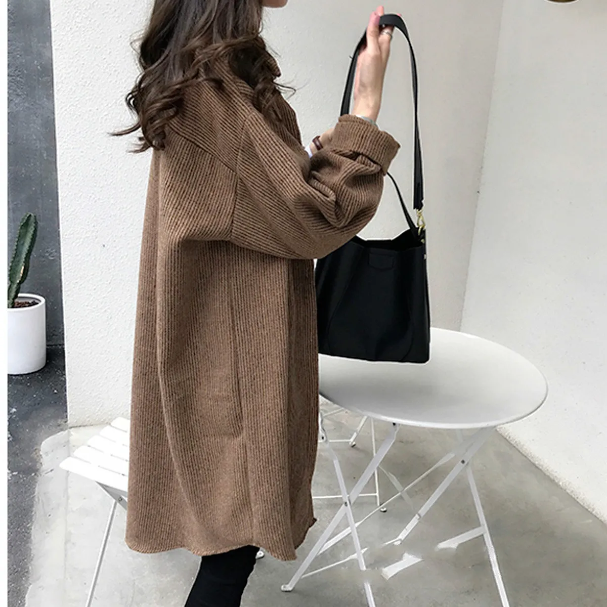 

2020 New Chic Fashionable Tops Autumn Winter Women Shirt Oversize Turn-down Collar Middle Length Shirt Ladies Outwear