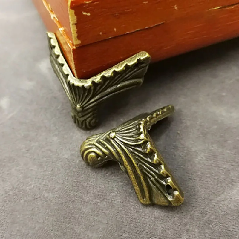 

4pcs 31*21CM Antique Corner Protector Bronze Jewelry Chest Box Wooden Case Decorative Feet Leg Metal Corner Bracket Hardware