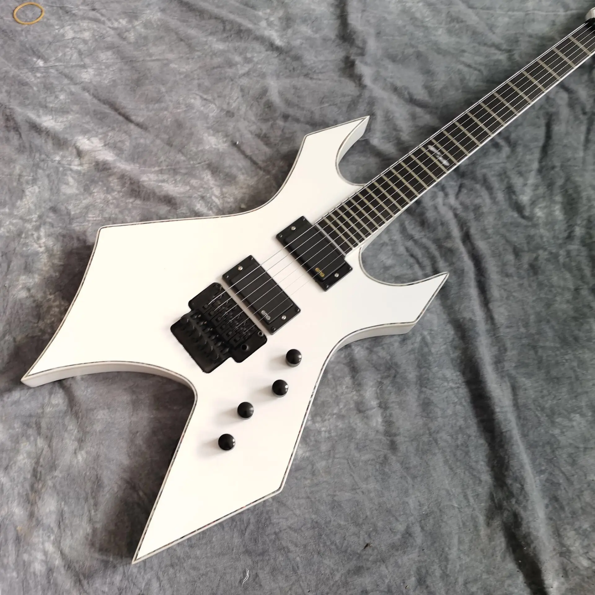 Электрогитара. Гитара белого цвета ra. Ручная работа 6 стингов gitaar.