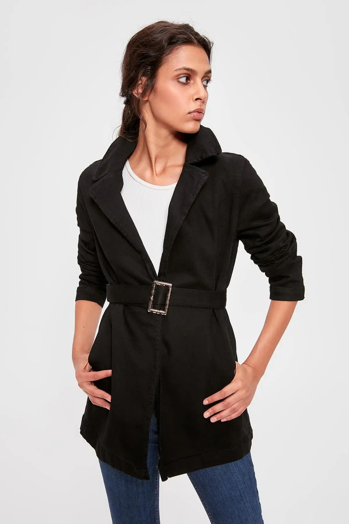 Trendyol черная арочная джинсовая куртка TWOAW20CE0042
