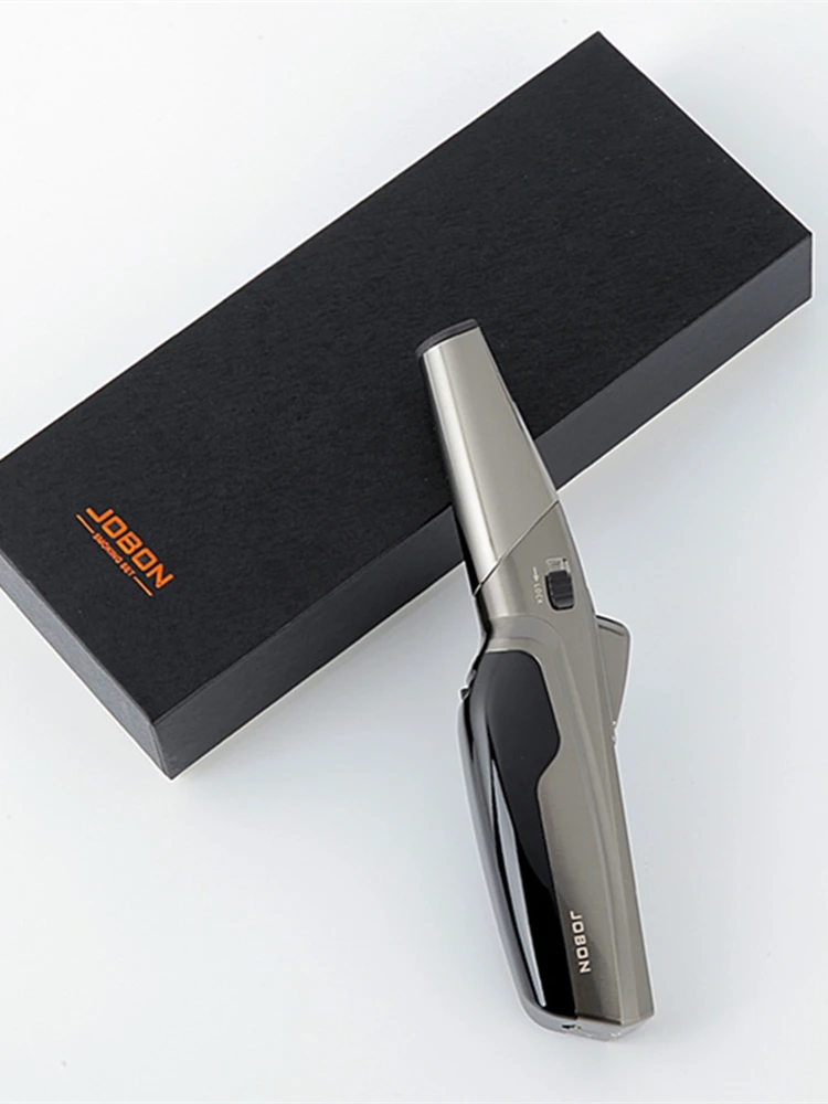 

Kitchen,Dining & Bar