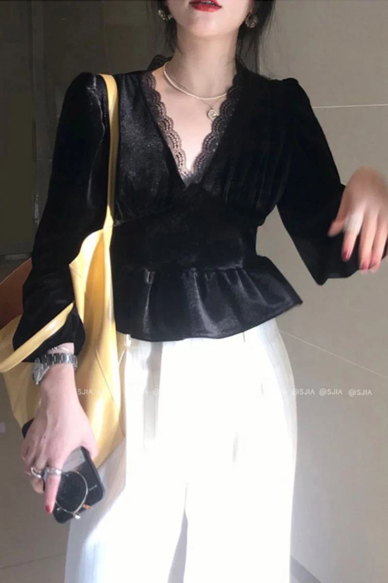

Sexy Lace Velvet Blouse Women Elegant V-Neck Ruffle Hem Short Shirt Female Long Sleeve Black Tops Autumn New Fashion 2020 Blusas
