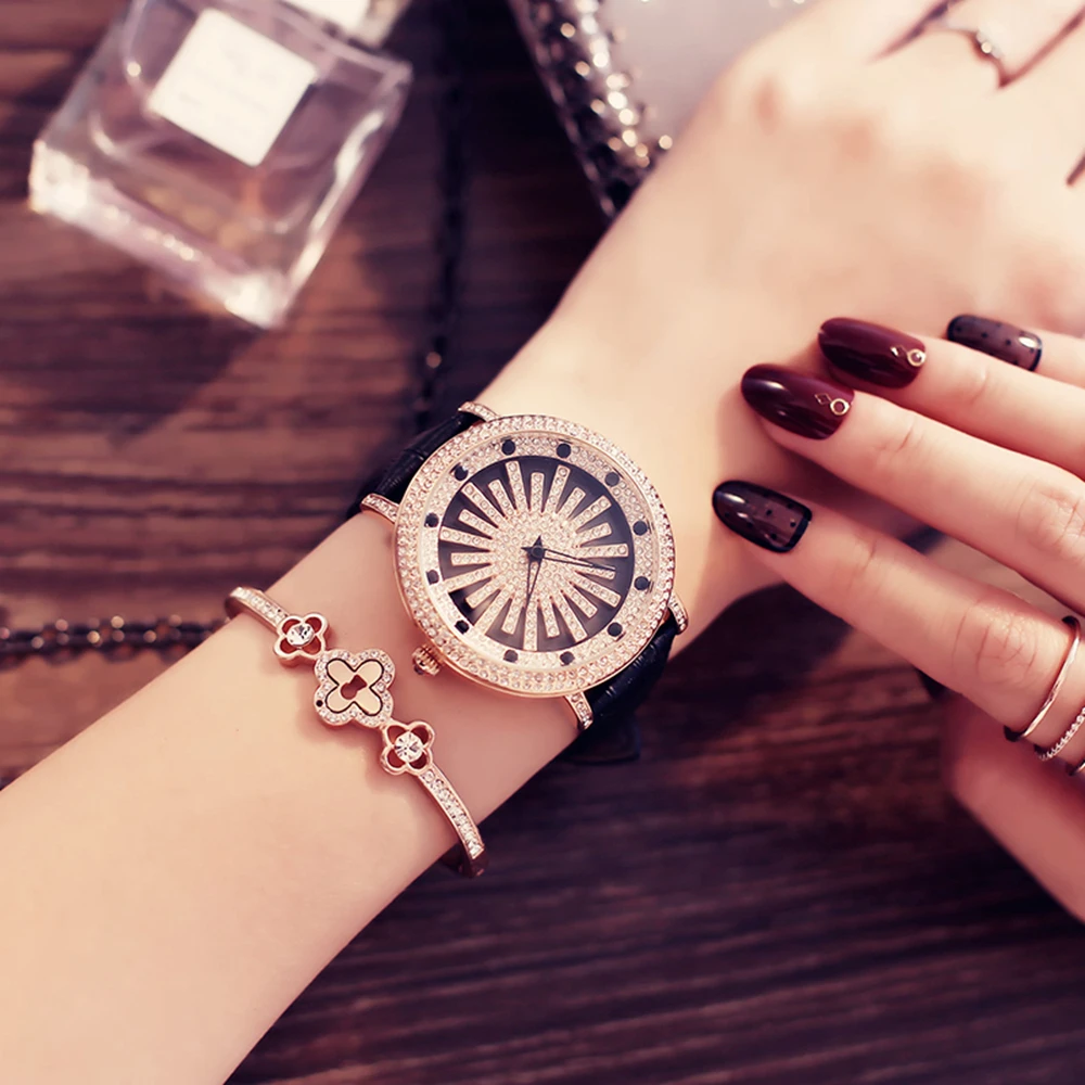

Rolling Dial Watch Men Women Luxury Lady Sparkly Diamond Leather Belt Quartz Clock Creative Bracelet Starry Sky Bling Wristwatch