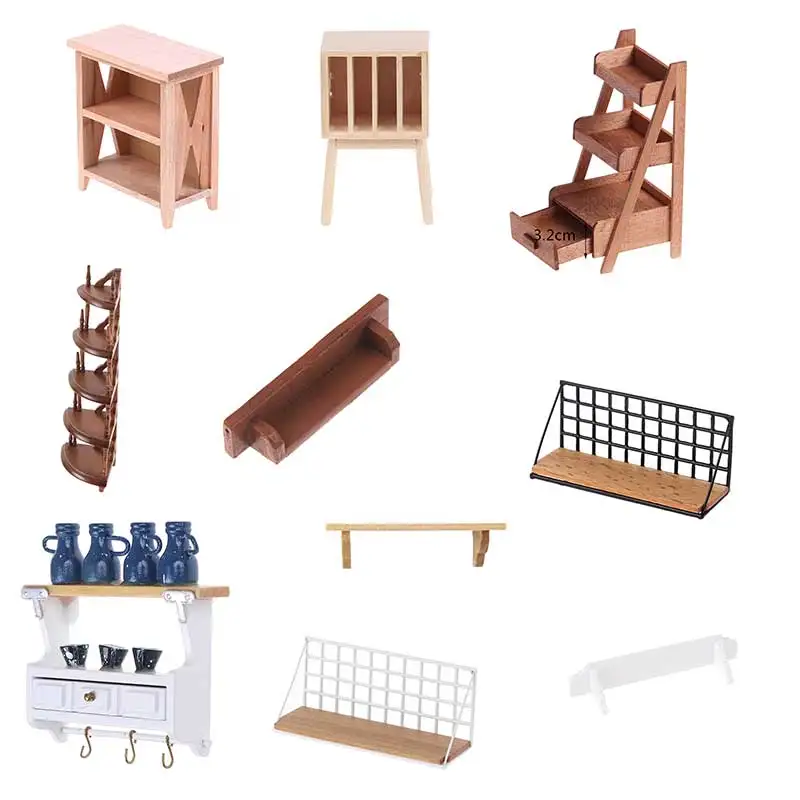 Деревянная коричневая настенная полка для хранения с банками и яйцами кухонная