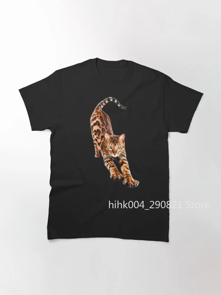 

Bengal Cat Stretching Classic T-Shirt