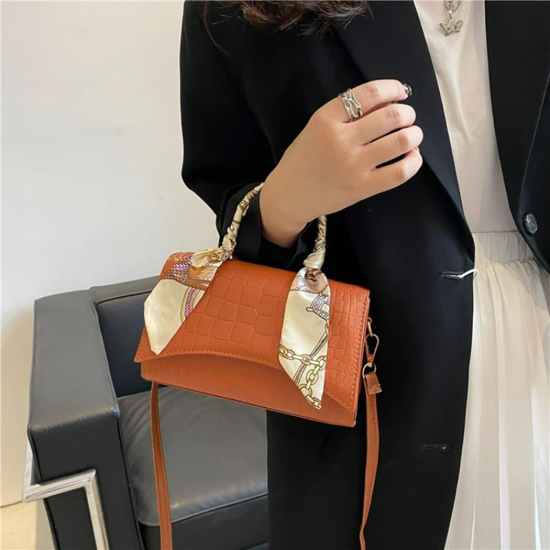 

TRAVEASY2023 New Stone Pattern Bag Korean Textured Silk Scarf Womenbag Fashion One Shoulder Messenger Small Square Bag Handbags