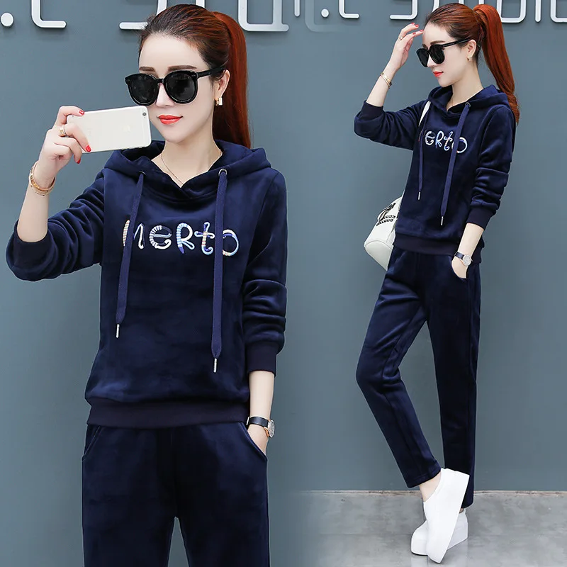 

Костюм спортивный женский флисовый из 2 предметов, на осень/зиму