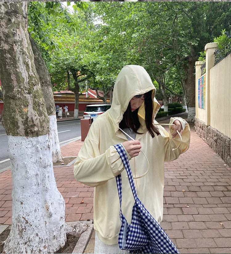 Женское тонкое солнцезащитное пальто с капюшоном легкое защитой от