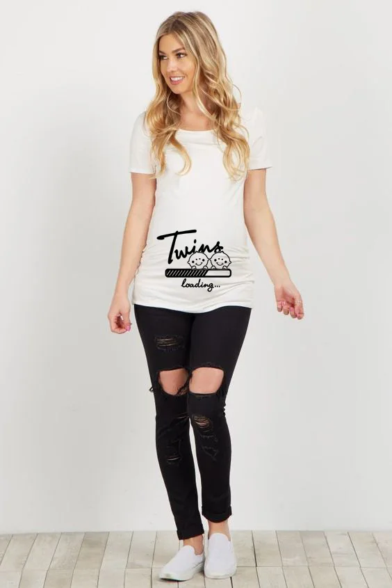 Новые летние футболки для беременных с принтом Twins Are Loading 2020 футболка коротким