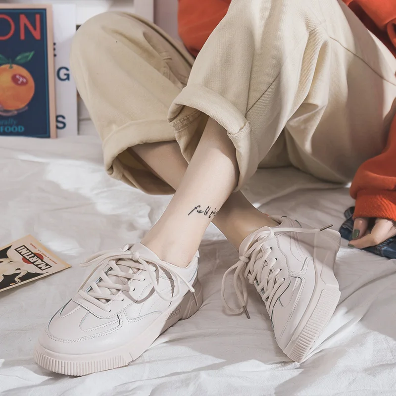 Женские кроссовки на плоской платформе дышащие слипоны шнуровке Повседневная