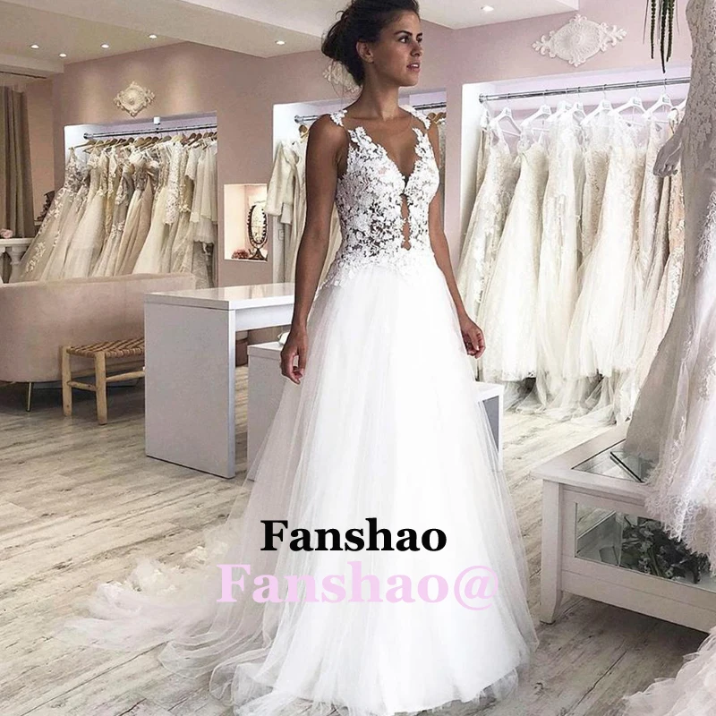 

White Scoop Wedding Dress Lace Appliques Aline LOng Court Train Robe De Mariee Dubai Arabic Abiti Da Sposa Custom Made