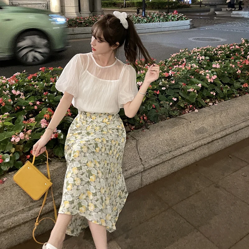 Белая шифоновая блузка с пышными рукавами женская летняя тонкая короткими