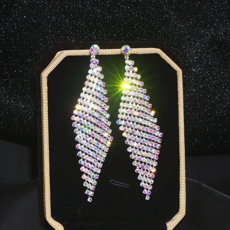 Длинные серьги-подвески с блестящими разноцветными кристаллами для женщин