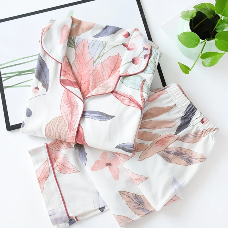 

Women Autumn Leaves Print Pajamas Set Long Sleeve V-Neck Buttons Top Loose Pants