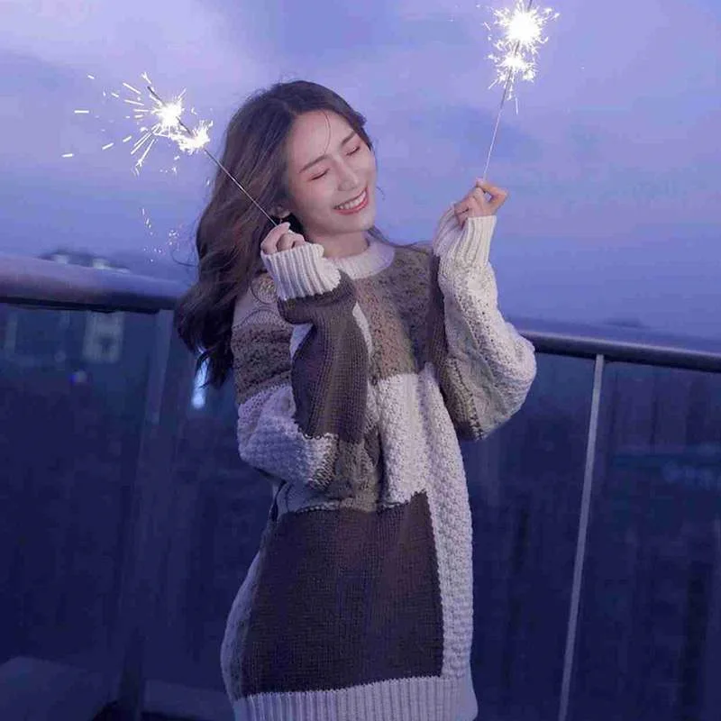 

Hong Kong wind restores ancient ways loose sweater female qiu dong new fund joins together languid lazy wind to cover head thick