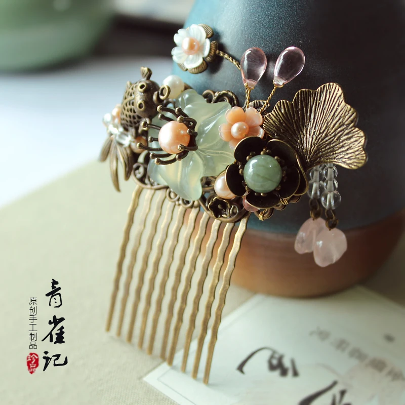 Заколка для волос ручной работы с жемчужинами и кисточками |