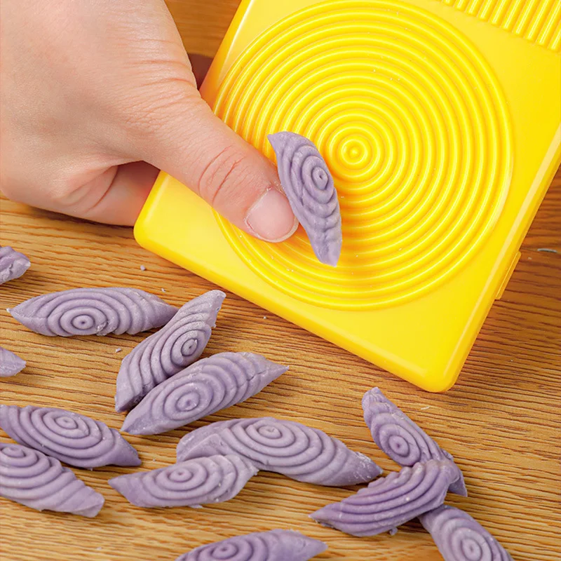 

Multifunctional Spaghetti Macaroni Maker Pasta Maker Noodle Machine DIY Macaroni Making Planchette Mold Kitchen Accessories