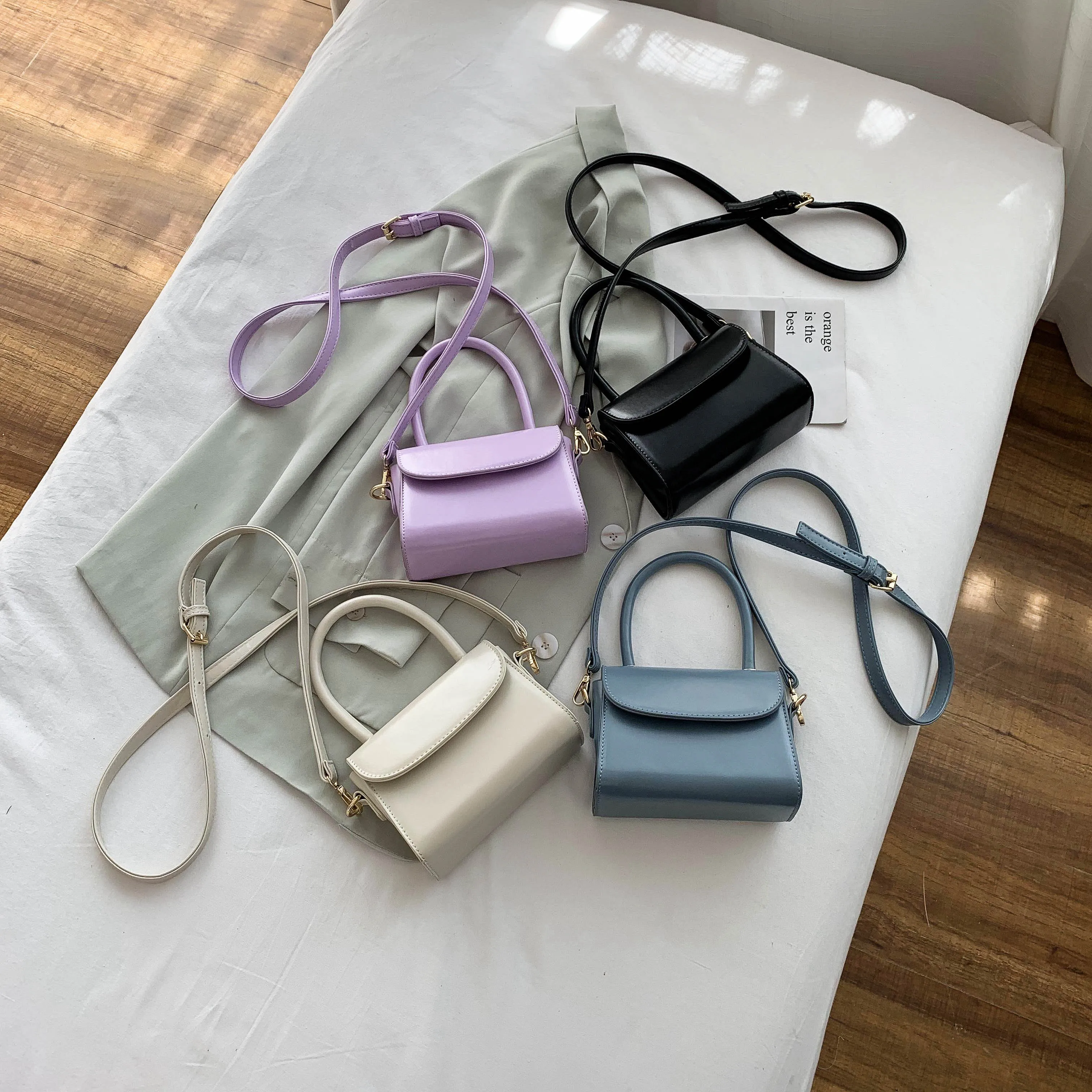 Маленькая сумка-Кроссбоди из искусственной кожи для женщин 2020 летние однотонные