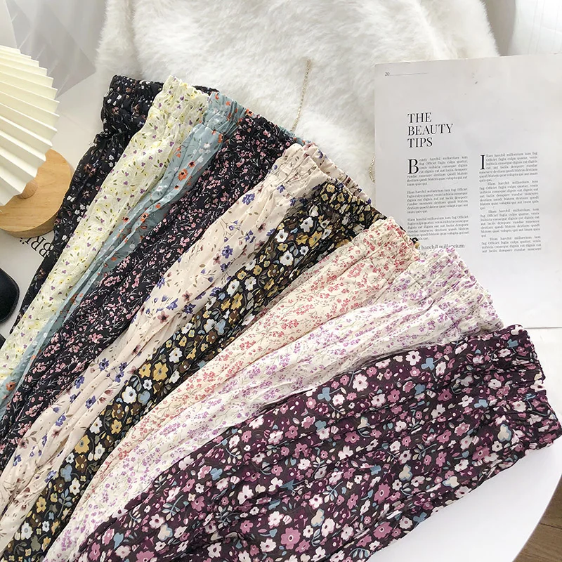 

Летняя модная пляжная юбка выше колена со складками, милая винтажная юбка в стиле ретро с цветочным принтом для женщин, новая Корейская плис...