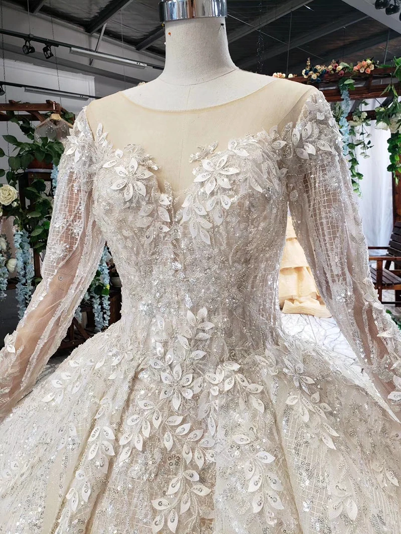 Свадебное платье с рюшами плюс размер круглым вырезом блестками кружевами