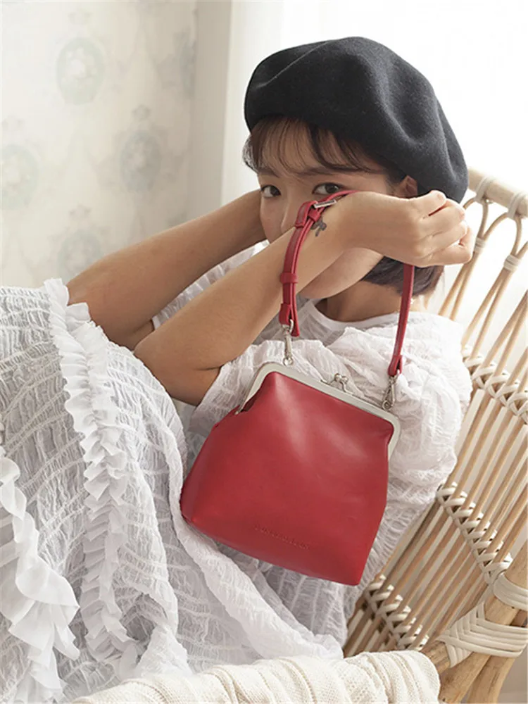 Винтажная женская сумка на застежке простая дизайнерская через плечо Брендовая