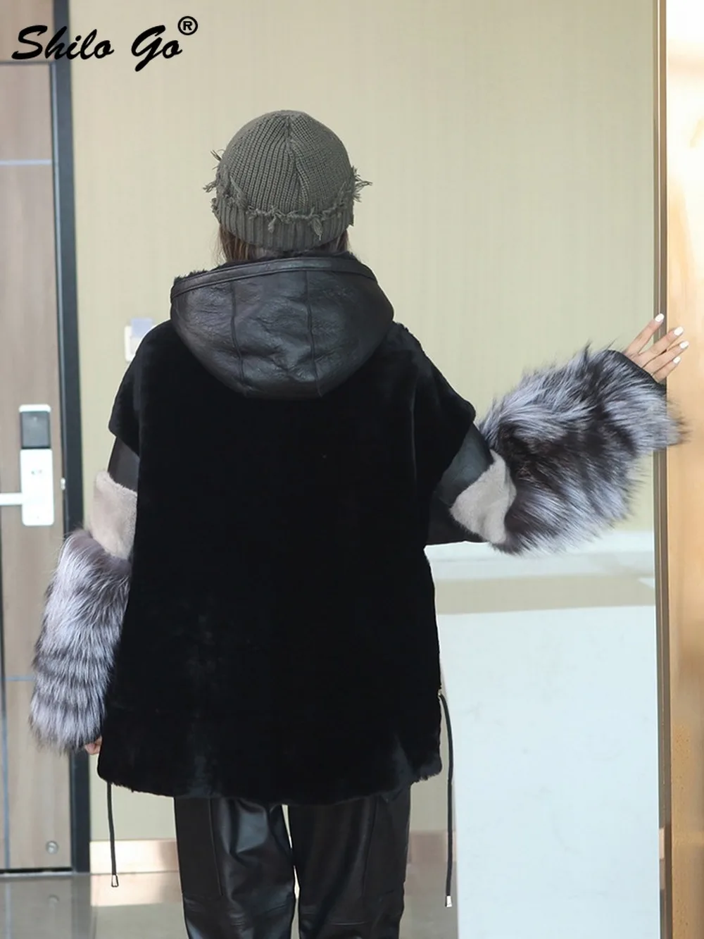 

Streetwear Hooded Zippers Detail Real Fox Fur Cut-and-Sew Mink Fur Plus Coat Women Winter Thermal Padded Sheepskin Outwear