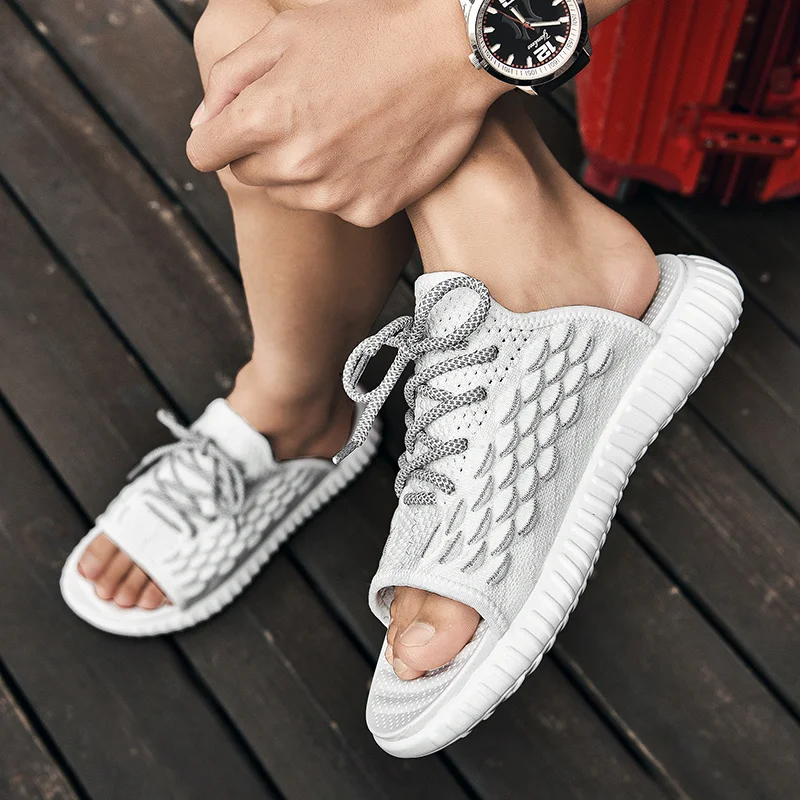 

Men Slippers Outdoor Non-slip Men Casual Shoes Summer Light Breathable Trend Men Sandals Fashion New Men's Beach Shoes