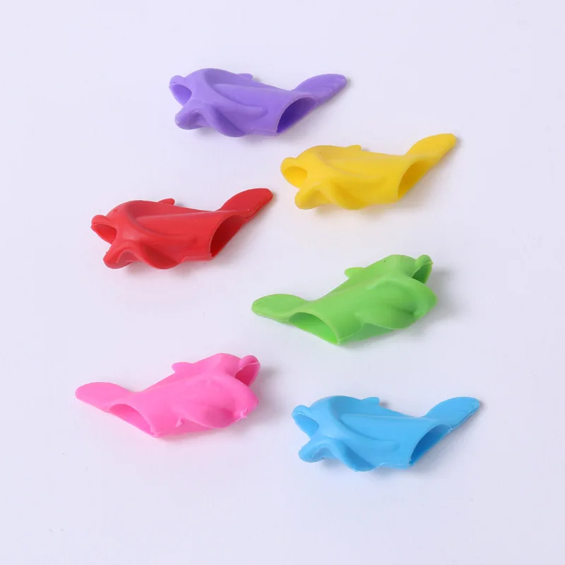 

5Pcs/lot Dolphin Fish Writing Posture Corrector Device To Hold A Pen Correction Silicone Stationery Child Student Writing Tool