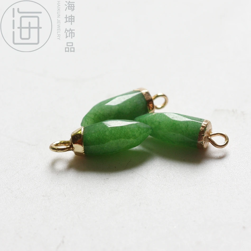 Подвеска из натурального камня в металлической оправе необработанный камень