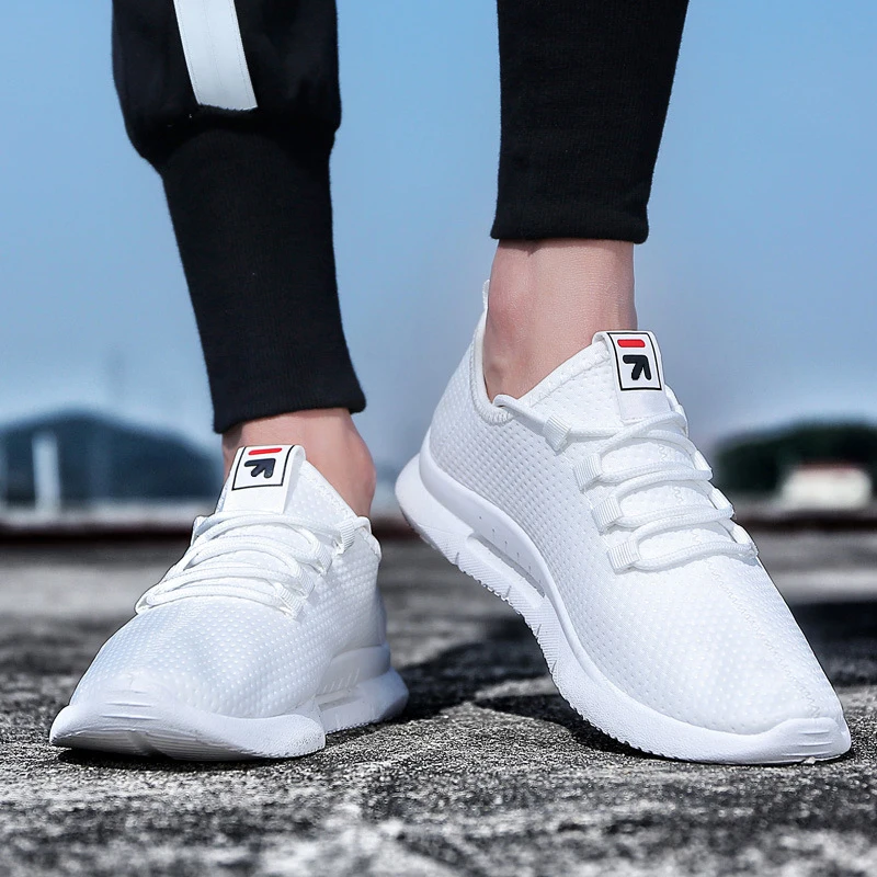 Легкие недорогие мужские спортивные туфли 35-46 белая мужская женская светильник