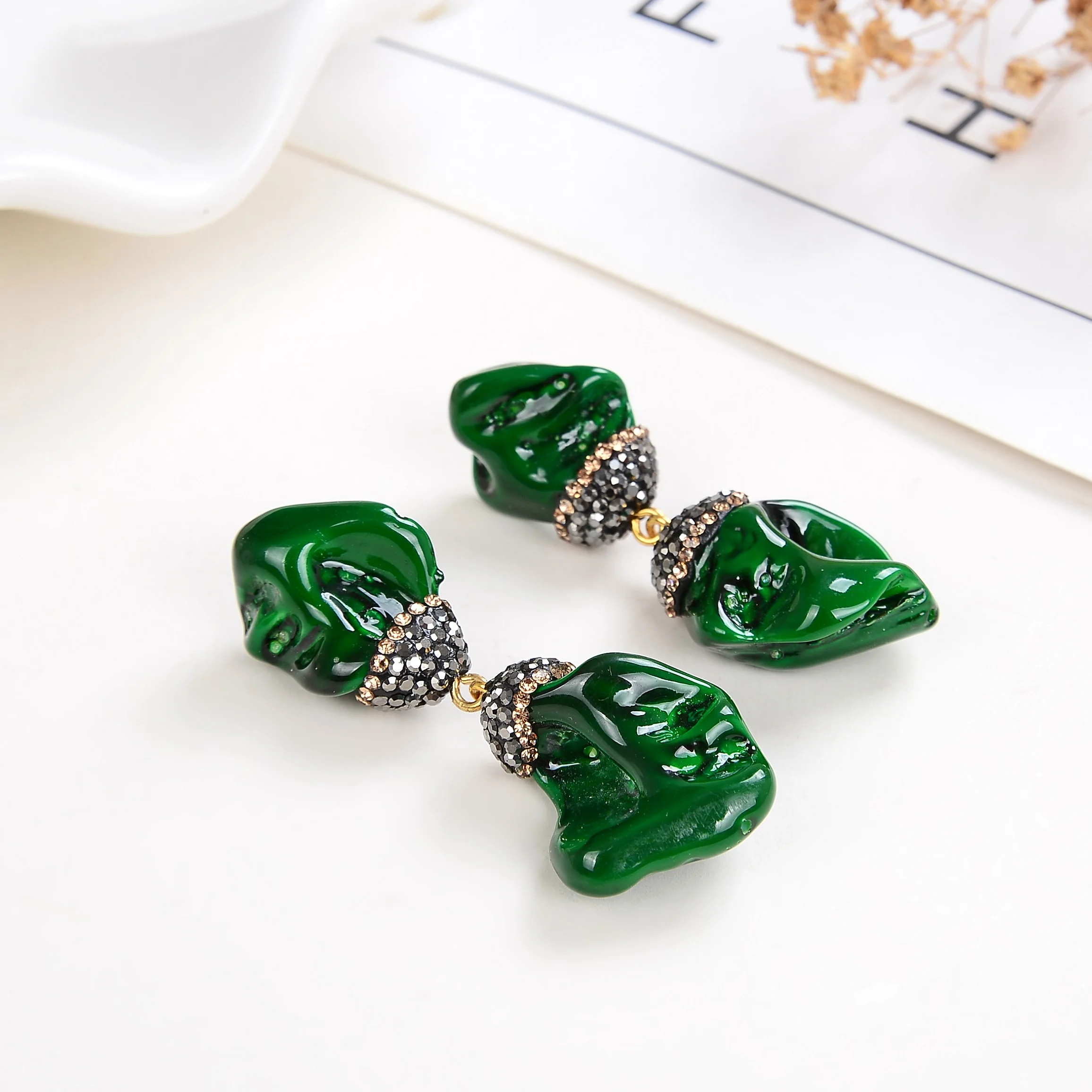 Новые длинные висячие серьги 2020 трендовые черные подвески со стразами Женские