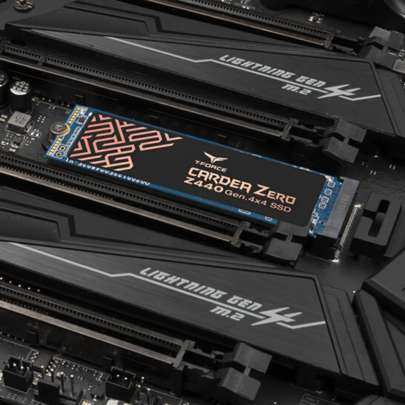 Игровой SSD-накопитель TEAMGROUP T-Force CARDEA Zero Z440 1 ТБ DRAM SLC Cache 3D TLC NAND NVMe PCIe Gen4 M.2 2280 для