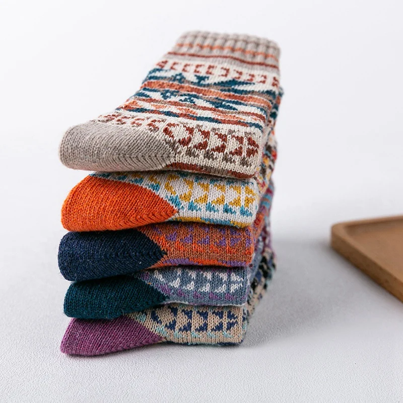 

5 Pairs New Winter Warm Soft High Quality Men's Socks Vintage Wool Socks Christmas Casual Colorful Women Socks