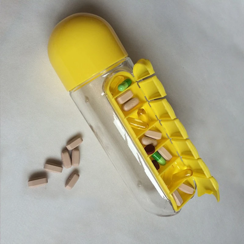 

Creative Medicine Box Water Cup with Seven Days Portable Medicine Box Travel Mug Two-in-One Outdoor Capsule Cup