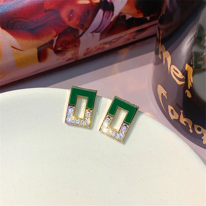 Милые женские квадратной формы с цирконом Стад Серьги Модные Ювелирные изделия
