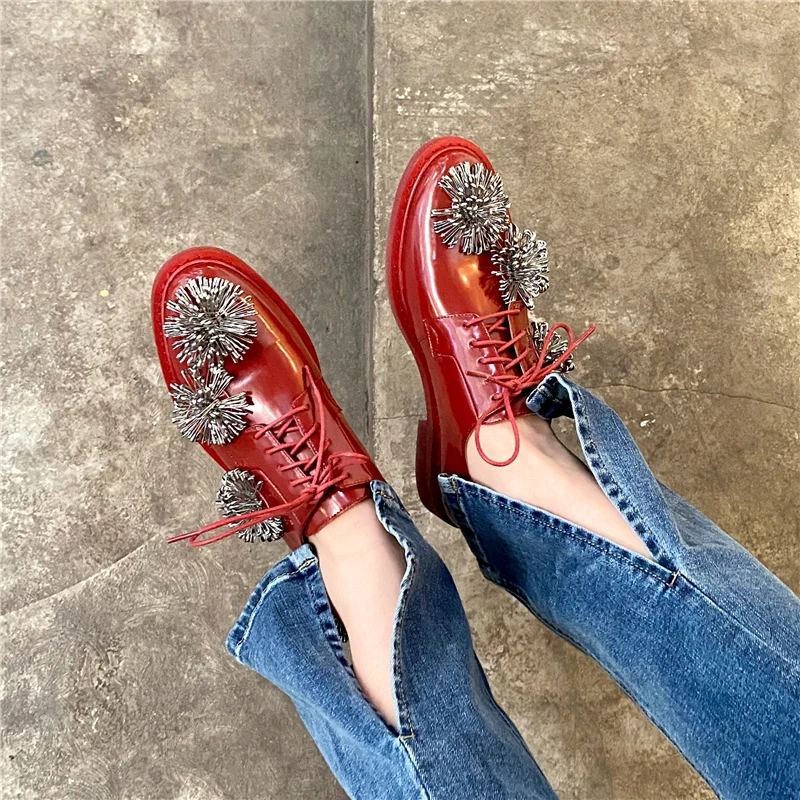 

VERCONAS High Quality Genuine Leather Women Pumps Fashion Flower Lac-Up Low Heels Working Casual Shoes Woman 2021 Spring New