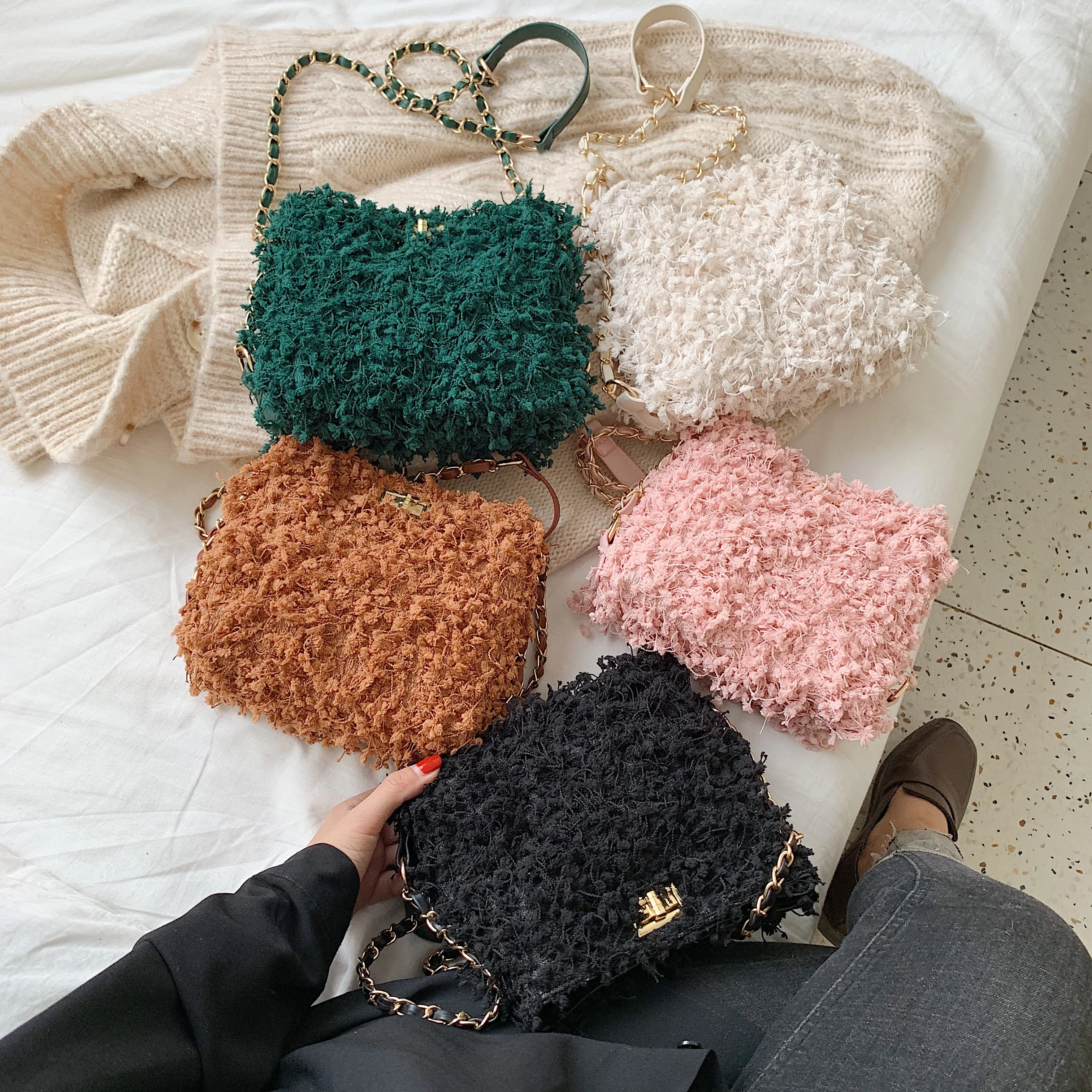 Новинка 2019 модная меховая сумка женская маленькая квадратная мессенджер зимняя