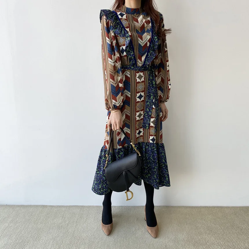 

Retro Dress stand collar abstract print temperament Dress fungus stitching strap adjustable waist long sleeve palace style Dress