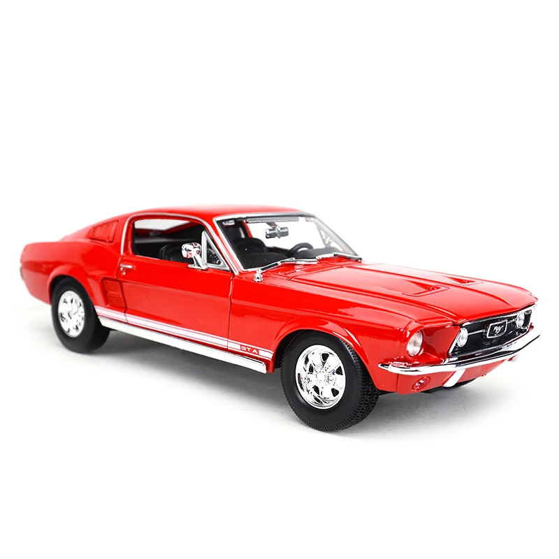 

Maisto 1:18 1967 Ford Mustang GTA Fastback Sports Car Static Simulation Die Cast Vehicles Collectible Model Car Toys
